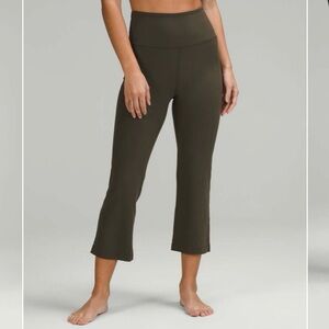 Lululemon Groove Super-High-Rise
Crop 23" 
Color Dark Olive
